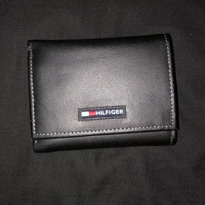 Tommy Hilfiger wallet